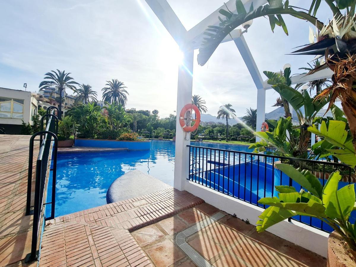 Precioso Apartamento Con Piscinas Y Vistas Al Mar. 贝纳尔马德纳 外观 照片