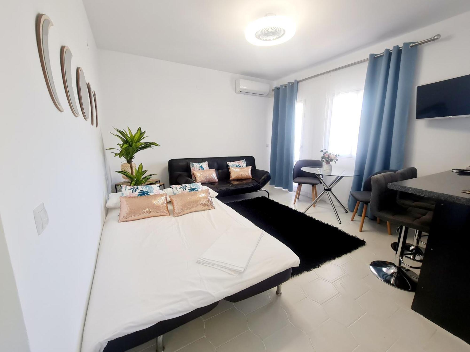 Precioso Apartamento Con Piscinas Y Vistas Al Mar. 贝纳尔马德纳 外观 照片